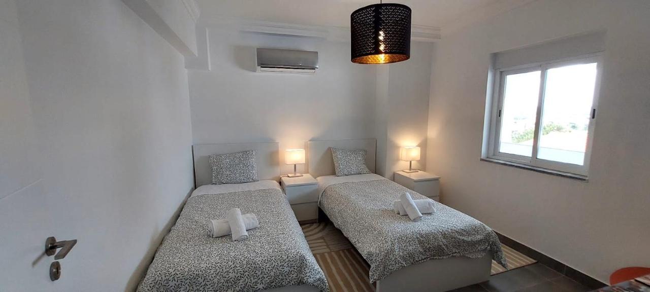 Enjoy Pool, Beach And More At This Nice Apartment Only 3 Minutes From Mareta'S Beach Sagres Eksteriør billede